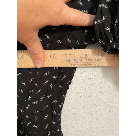 Things Between Women’s Dress Size M Black Floral Puff Sleeve Square Neck Maxi - Picture 7 of 10